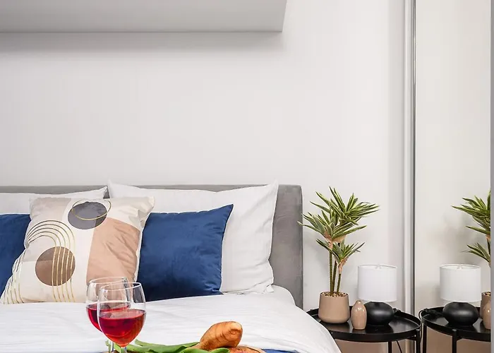 Apartment Lumina Near Center Of Warsaw