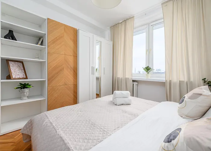 Lumina Near Center Of * 华沙