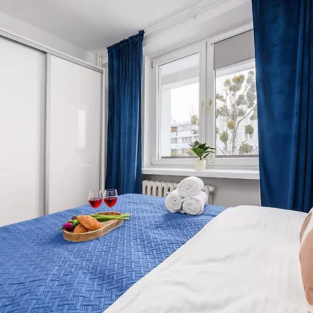 Lumina I 2br With Balcony I Near Center Of Appartement *