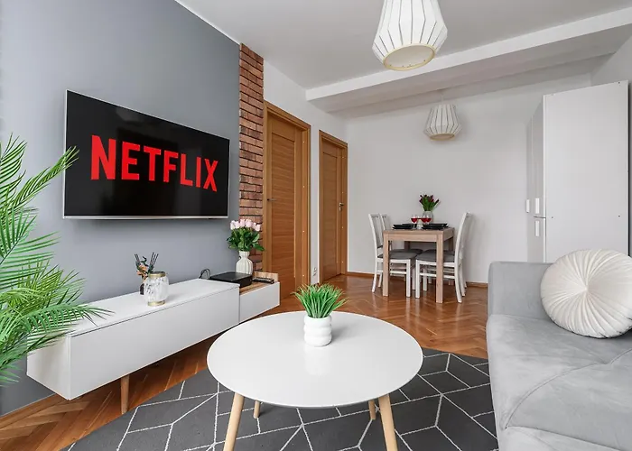 Lumina Near Center Of Apartament *